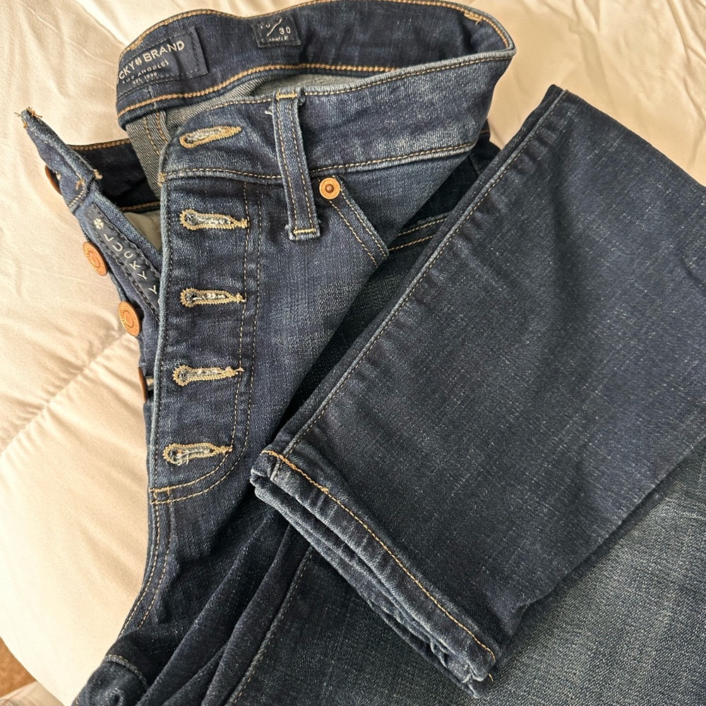 Lucky Brand Ava skinny midrise jean. Women’s size 10 ankle. Like new condition.